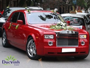 Cho thuê xe cưới Roll Royce Phantom màu đỏ